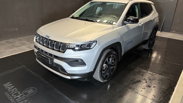 Compass 1.3 Turbo T4 190 CV PHEV AT6 4xe Limited}