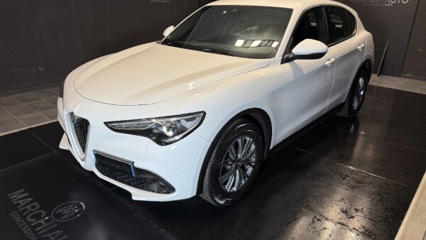 Stelvio 2.2 Turbodiesel 160 CV AT8 RWD Super Business}