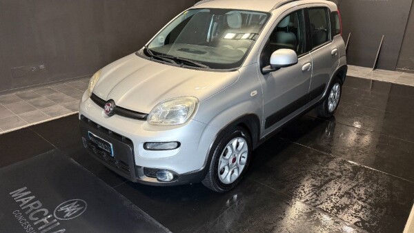 Panda 0.9 TwinAir Turbo Natural Power Trekking}