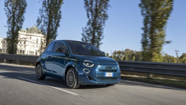 500 Berlina Hybrid La Prima}