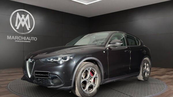 Stelvio 2.2 Turbodiesel 210 CV AT8 Q4 Ti}