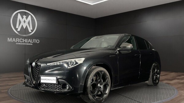Stelvio 2.2 Turbodiesel 210 CV AT8 Q4 Estrema}