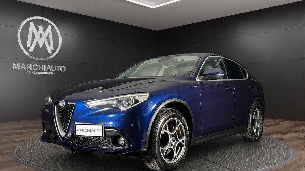Stelvio 2.2 Turbodiesel 210 CV AT8 Q4 Executive}