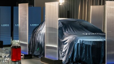 Presentazione Nuona Lancia Y Cassina