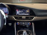 Giulia 2.9 V6 Bi-Turbo AT8 Quadrifoglio 100° Anniversario - Immagine 23