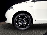 Ypsilon 1.0 FireFly 5 porte S&S Hybrid Ecochic Gold - Immagine 8